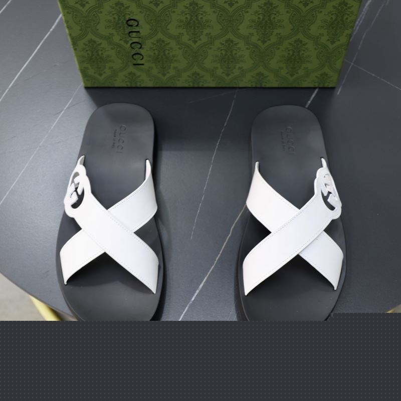 G*u*i slippers